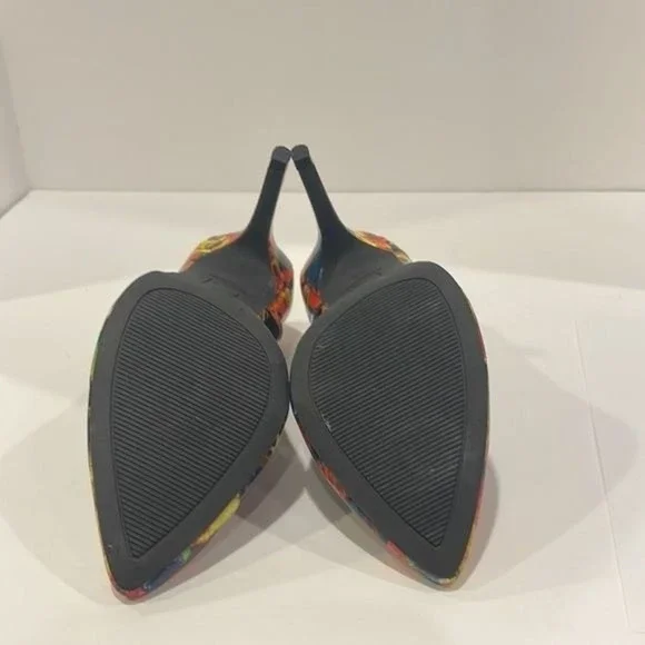 Brash Floral Multicolor Pattern D'orsay Pumps               Size 7 - Picture 7 of 7